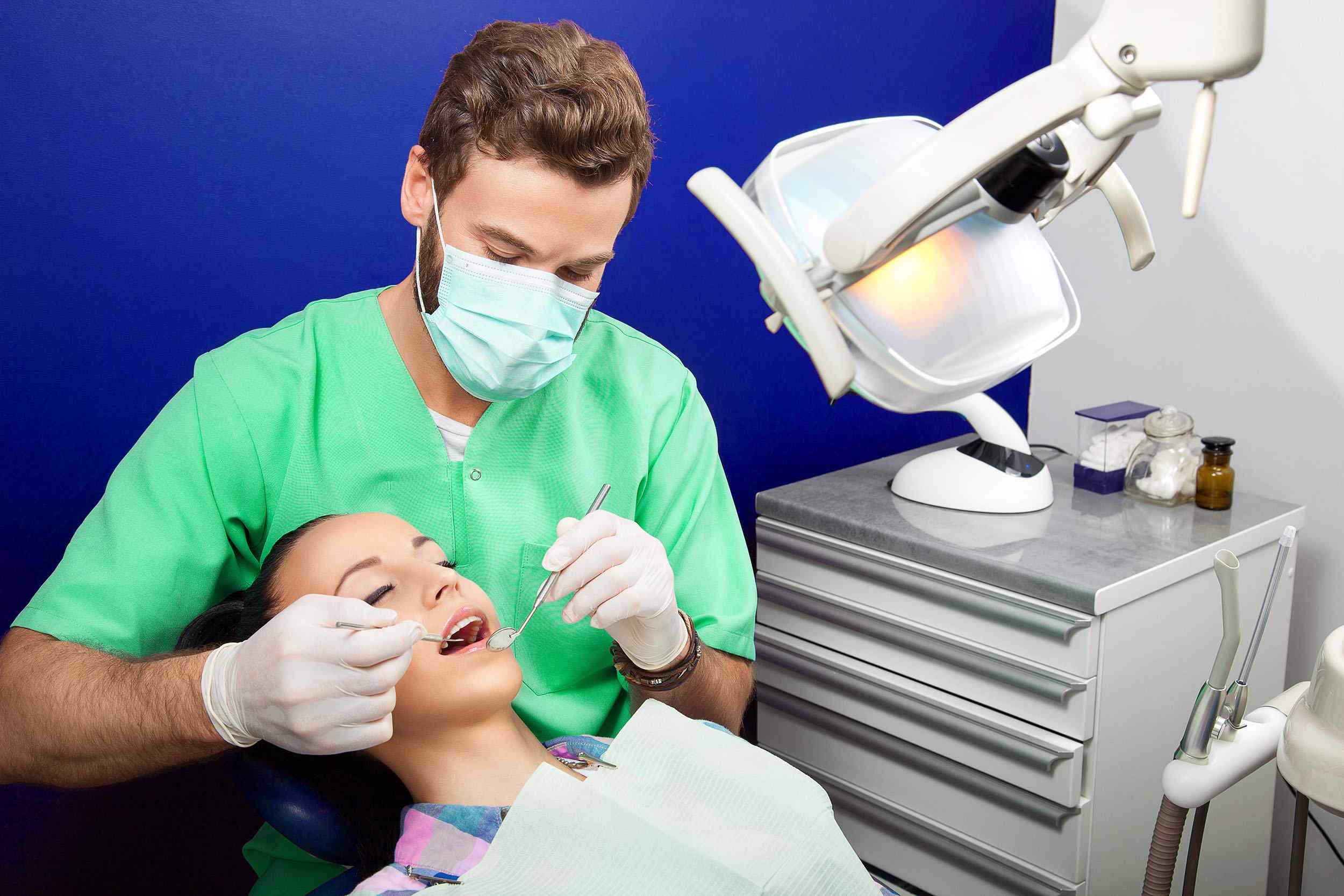 https://dentaltourisminalbania.uk/wp-content/uploads/2020/02/img-doctor.jpg